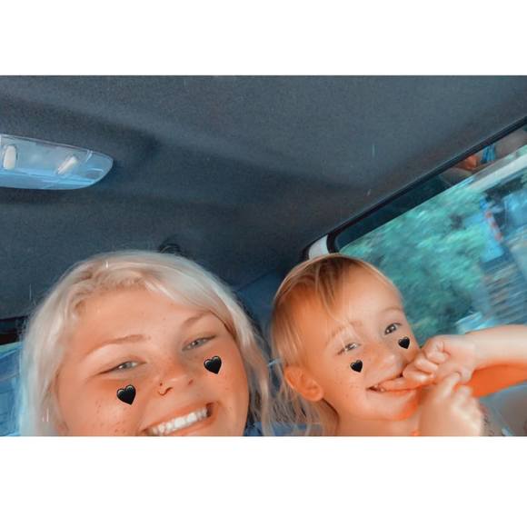 halliedavis9